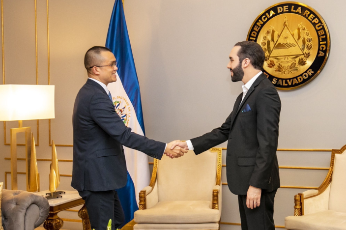 Binance, celebrating its 7th anniversary, has obtained 18 compliance licenses